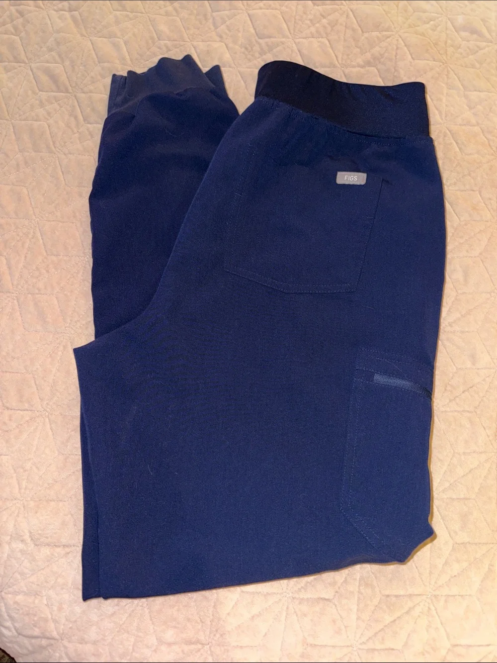 Figs Women’s Navy Blue Jogger Scrub Panta